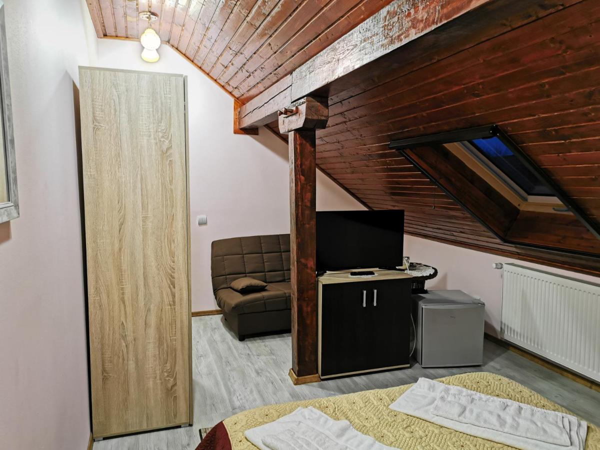 Casa Suzy & Roxy Apartment Arpasu de Jos Exterior photo